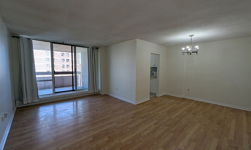 Spacious 2 Bed 2 Bat...