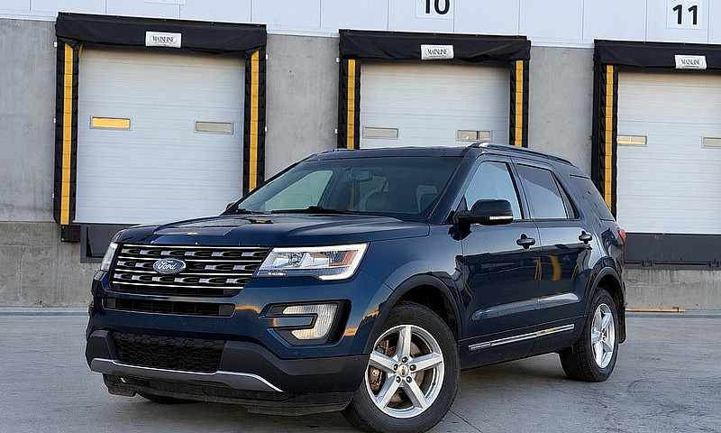 2017 Ford Explorer X...