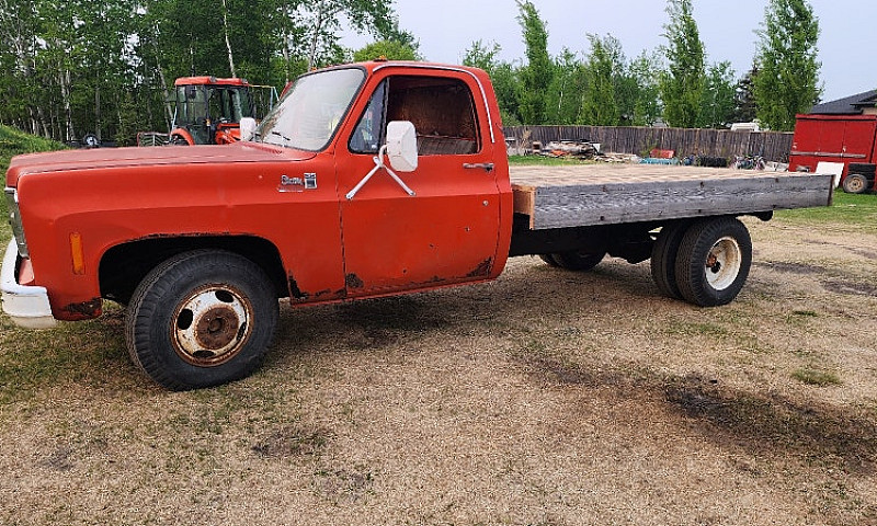 1976 Gmc Hoist Truck...