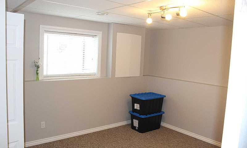 House For Sale In Qu...
