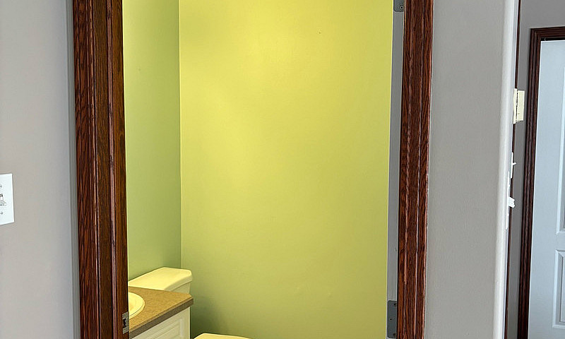 Condo For Rent **Lea...