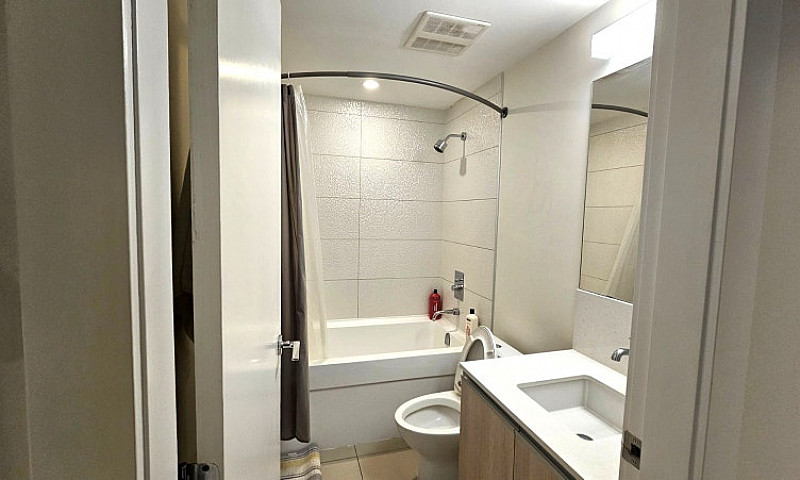 Fully Furnished 1 Be...