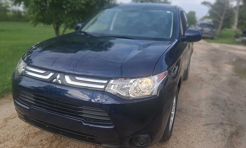2014 Outlander Mitsu...
