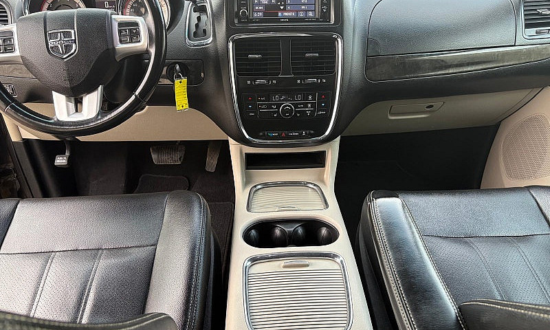 2017 Dodge Grand Car...