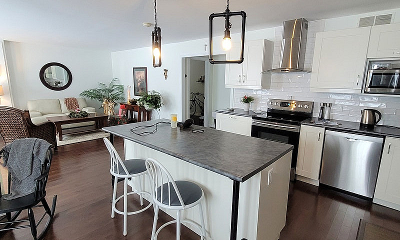 2 Bedroom Apartment ...
