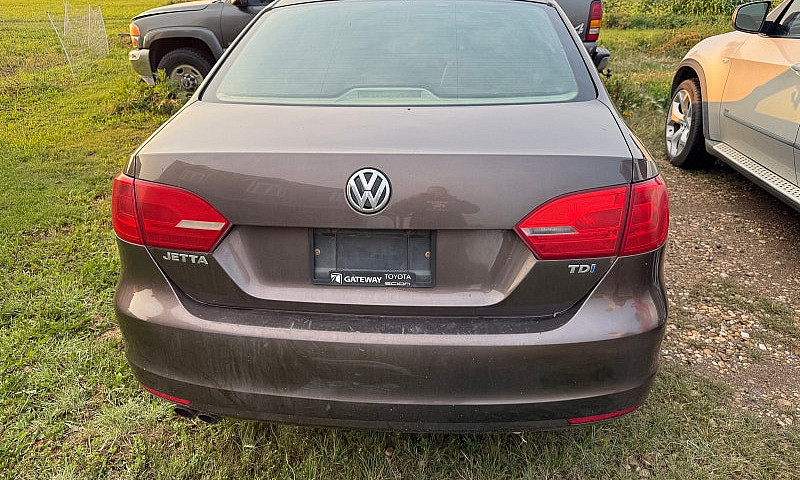 2011 Volkswagen Jett...
