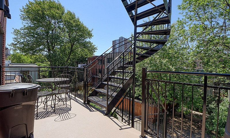 Superbe Condo Meublé...