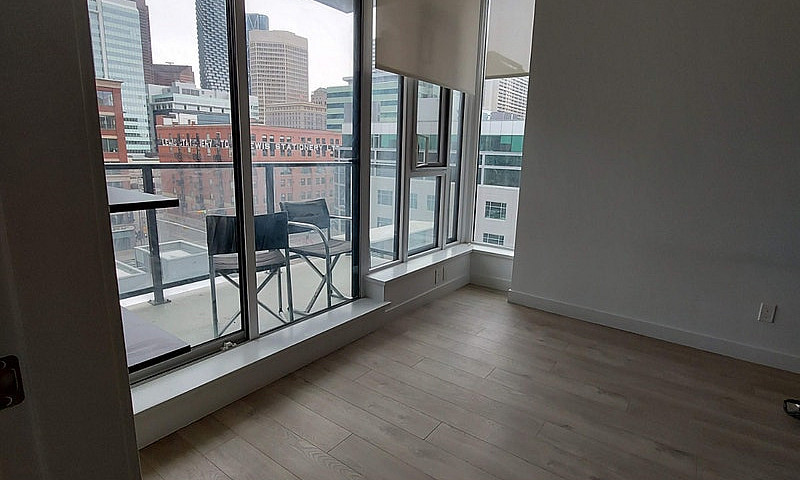 Calgary Downtown Lux...