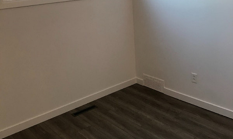 Side By Side House F...