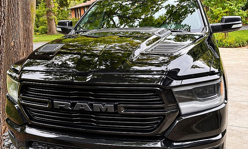 Ram 1500Noir Sport 2...