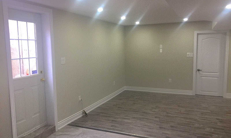 Bright, Spacious 2 B...
