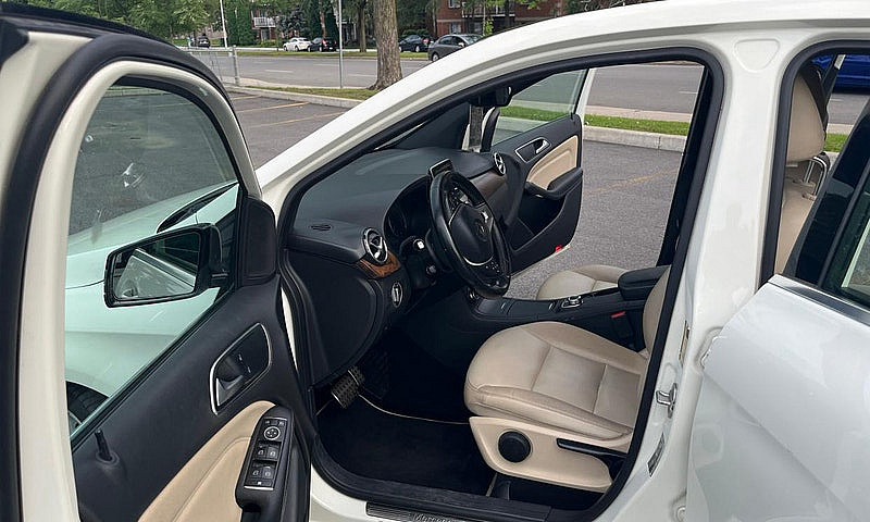 2013 Mercedes Benz B...