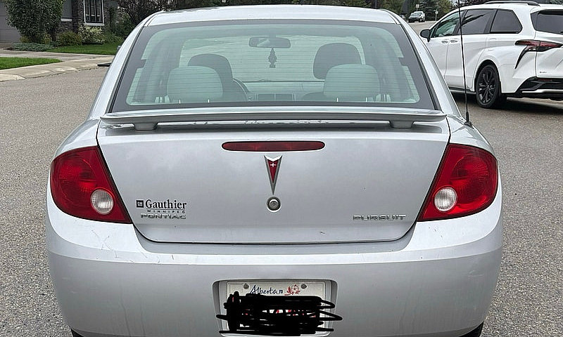 2005 Pontiac Pursuit...