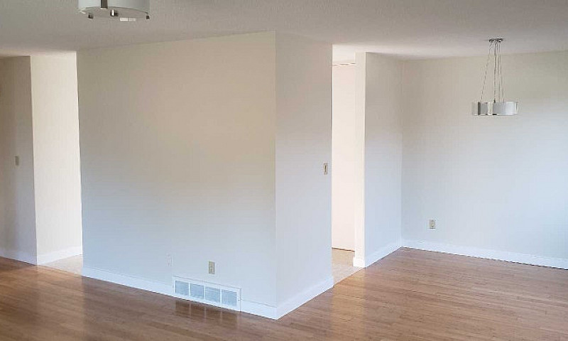 3 Bedroom Home For R...