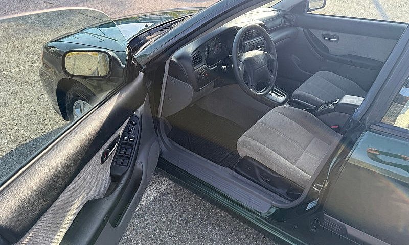 Subara Legacy L Awd...