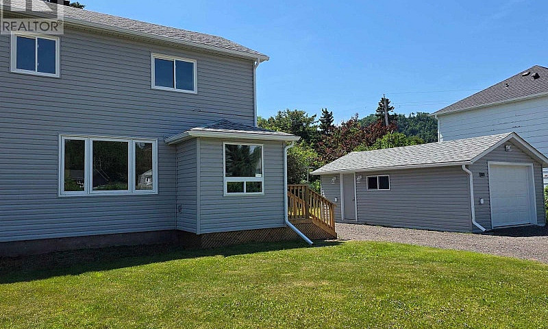 House For Sale Red R...