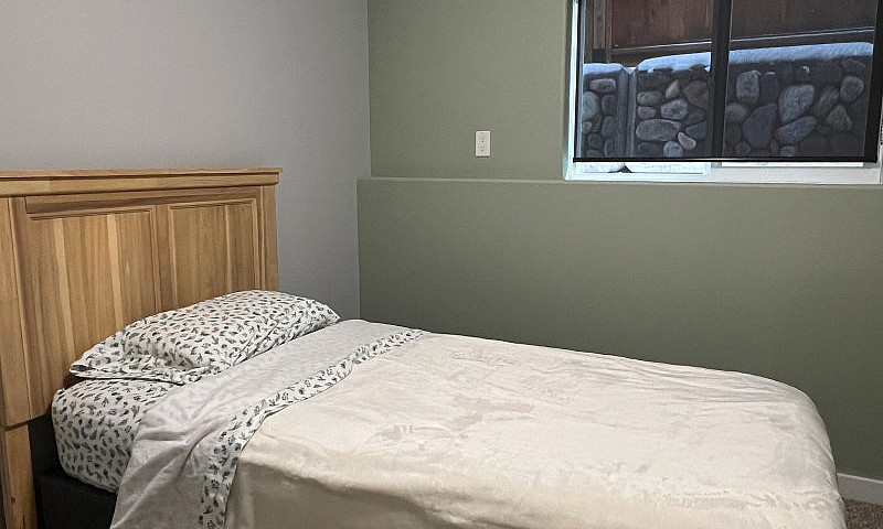Fully Furnished Apar...