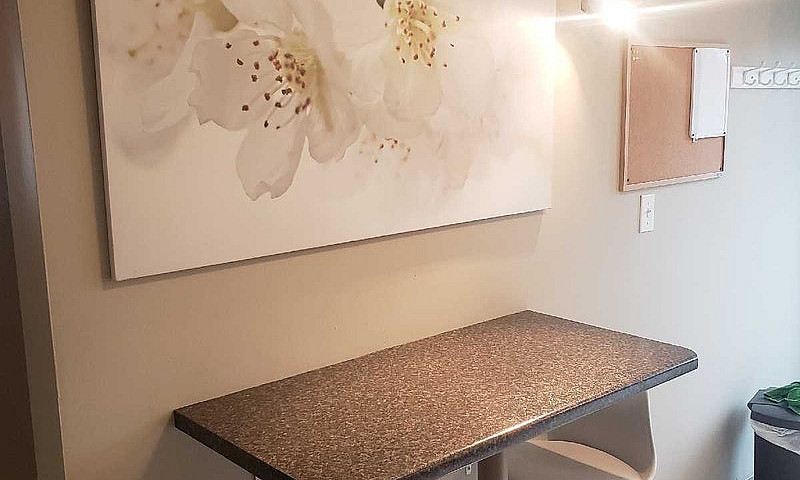 One Bedroom Suite Av...