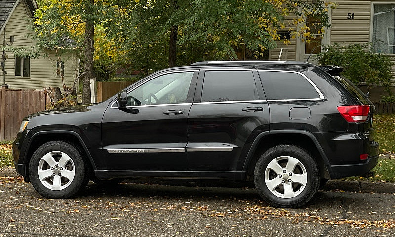 2011 Grand Cherokee...
