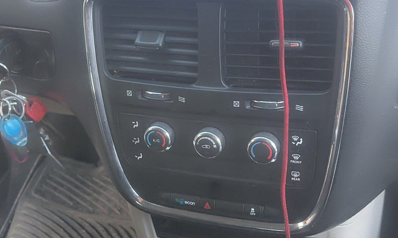 2016 Dodge Caravan...