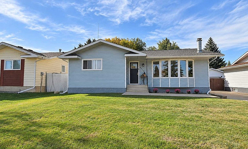 5 Bedroom Home In Ma...