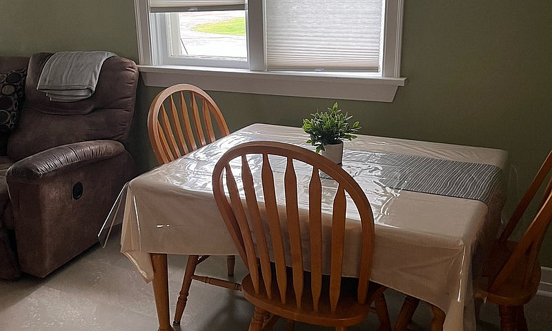 House For Sale / Est...