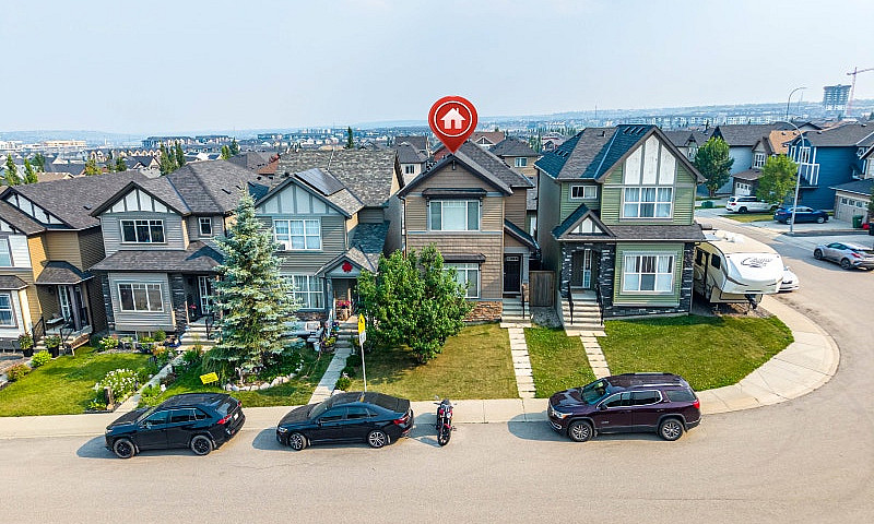 Bright 4-Bedroom Hom...
