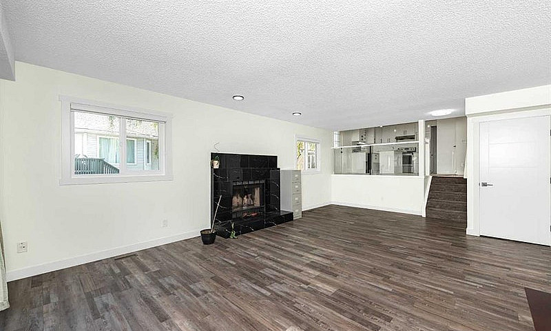 Spacious 4-Bedroom, ...