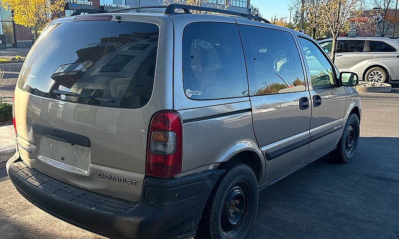 2003 Chevrolet Ventu...