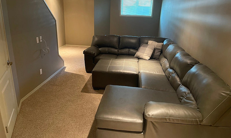Townhouse For Rent -...