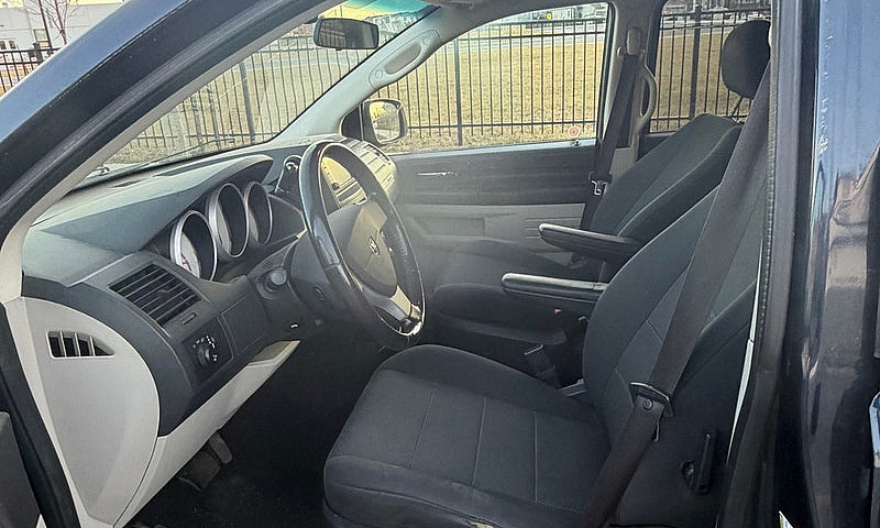 2009 Dodge Grand Car...