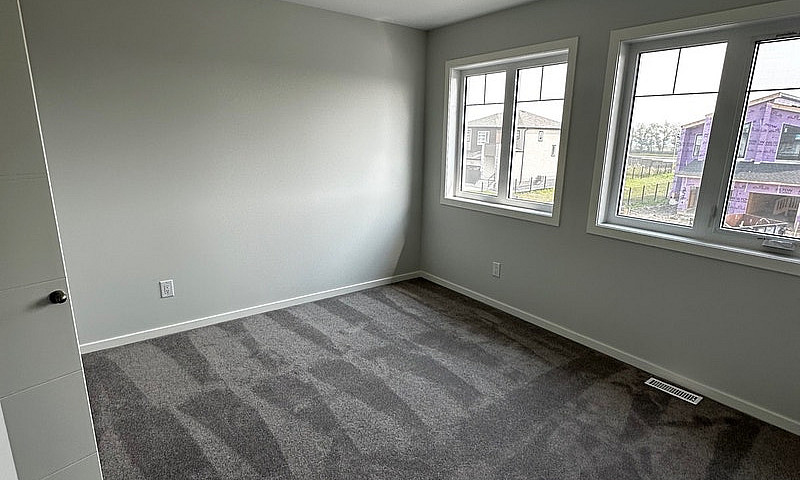 4 Bedroom Home For R...