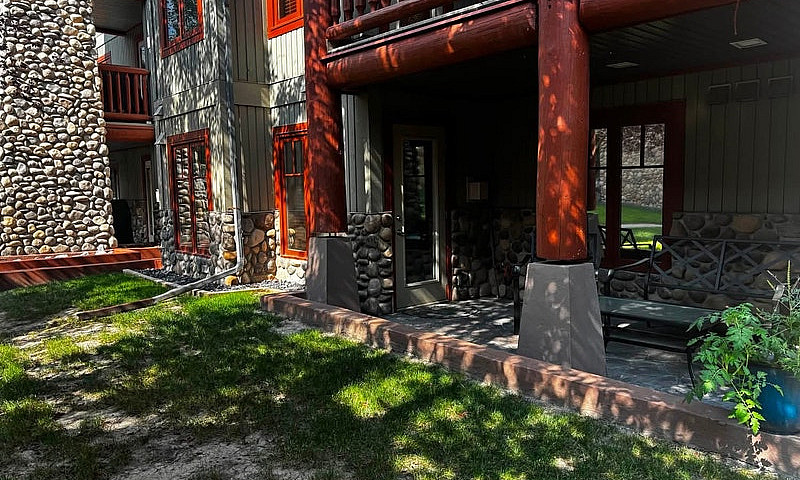 Elegant 2Bed 2Bath W...
