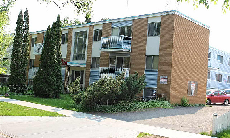 Bach, 1 Bdrm And 2 B...