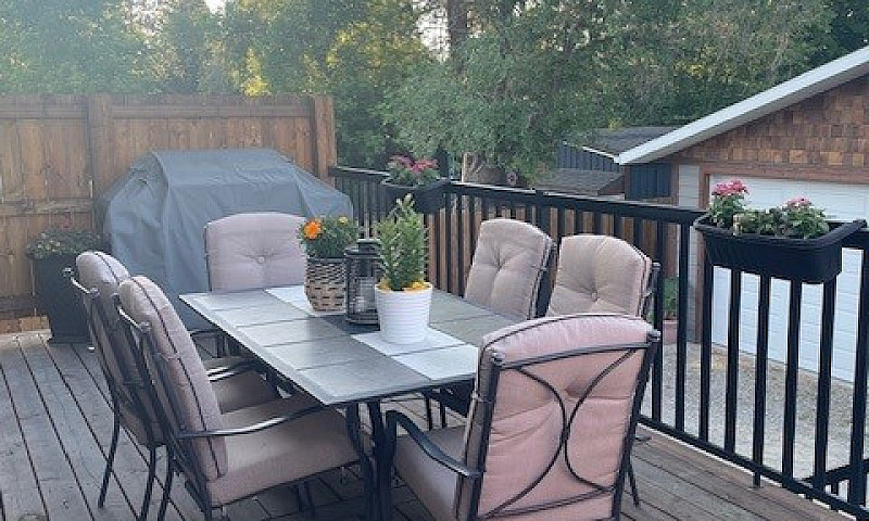 5-Bedroom Home With ...