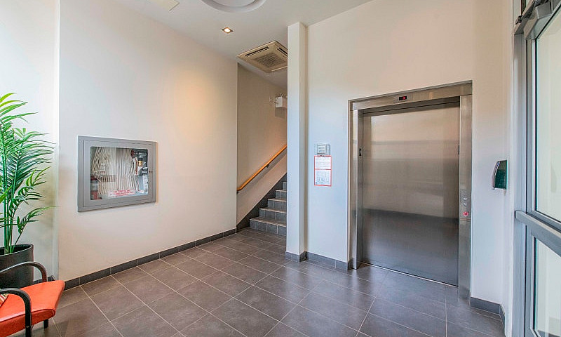 1 Bed + 1 Bath Condo...