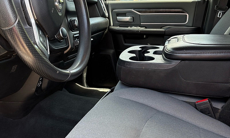 Dodge Ram 2500...