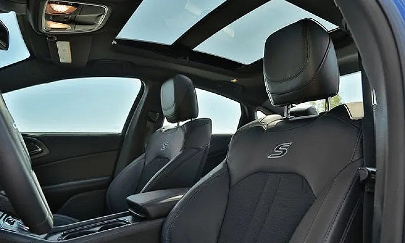 2015 Chrysler 200S...