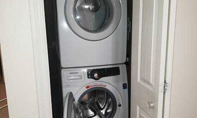 Bright One Bedroom B...