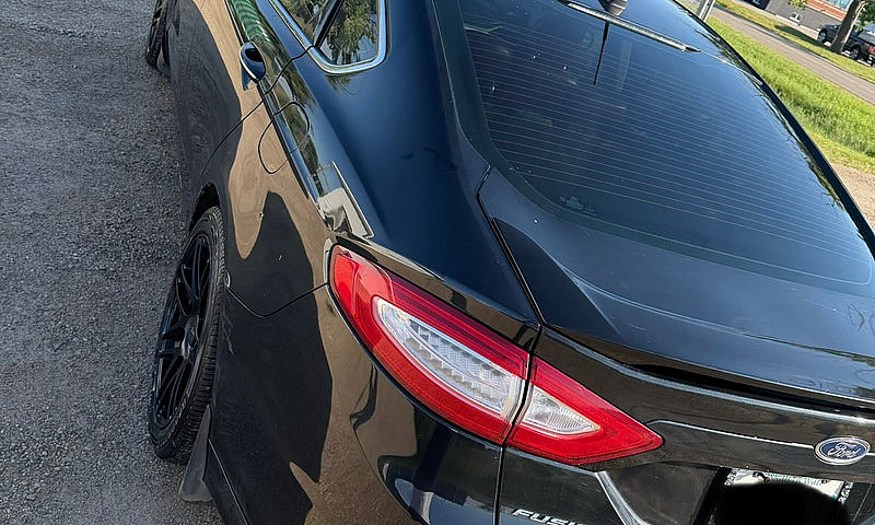 2014 Ford Fusion Tit...
