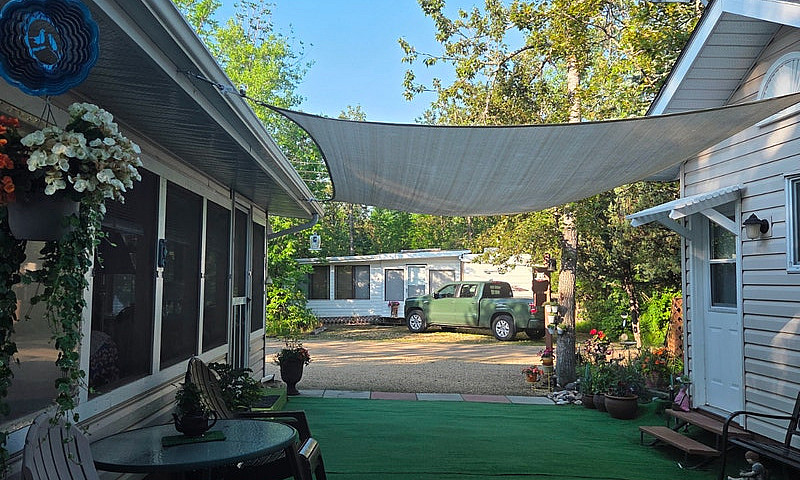 Summer Home At Lilac...