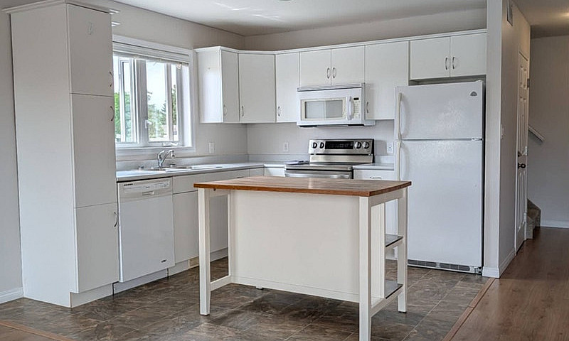 3-Bdrm 2-Storey Apt ...