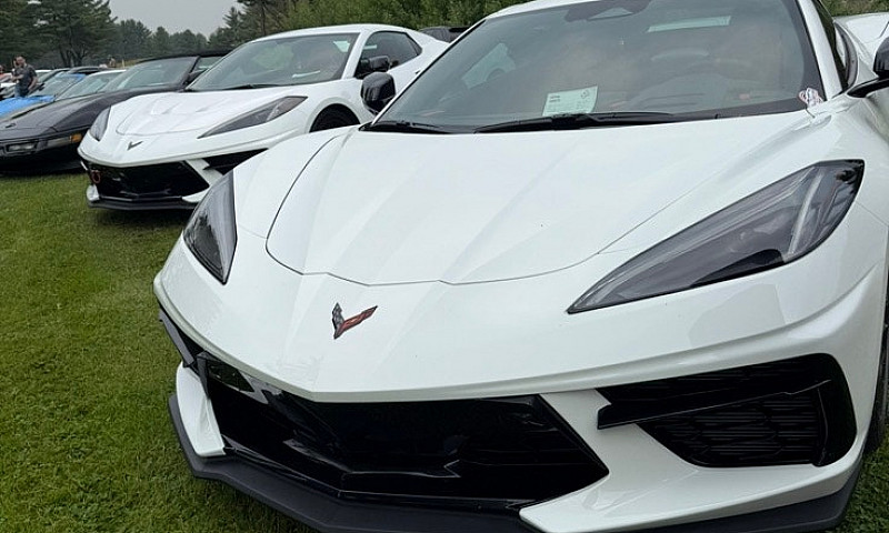 2025 Corvette Stingr...