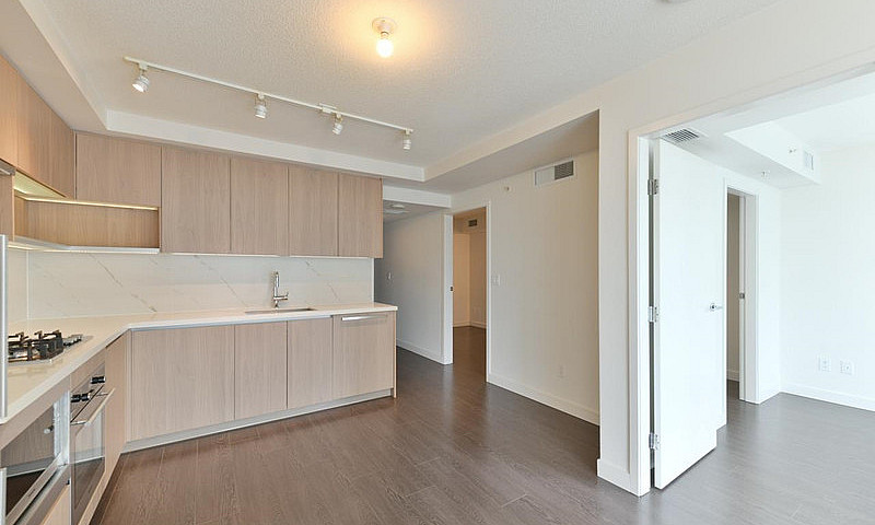 High Floor Condo 1Be...