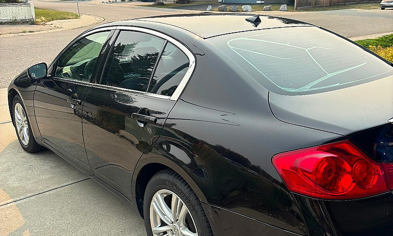 2011 Infinity G37X...
