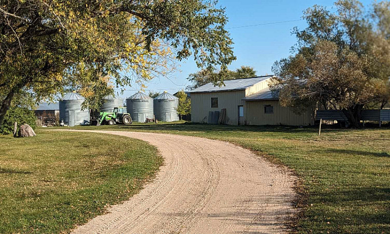 400 Acres Farm For S...