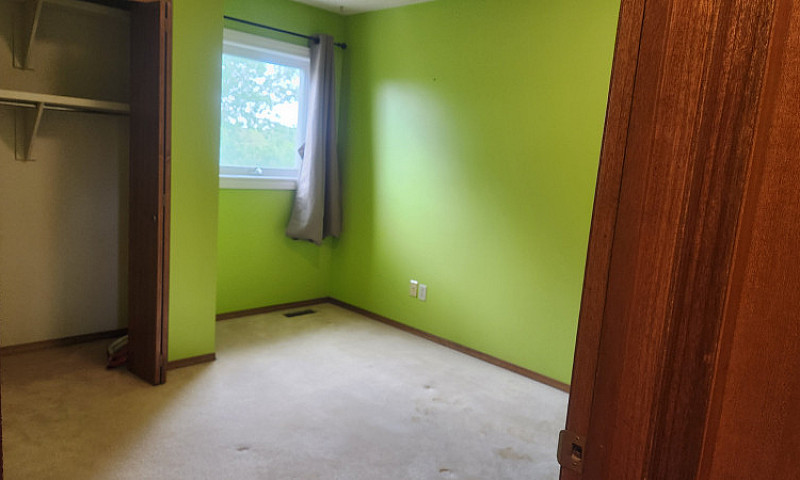  For Rent: Beautiful...