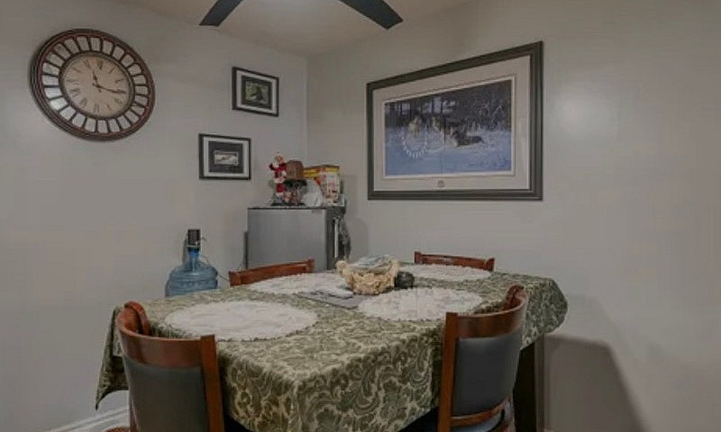 2 Bed 1 Bath Woodsto...