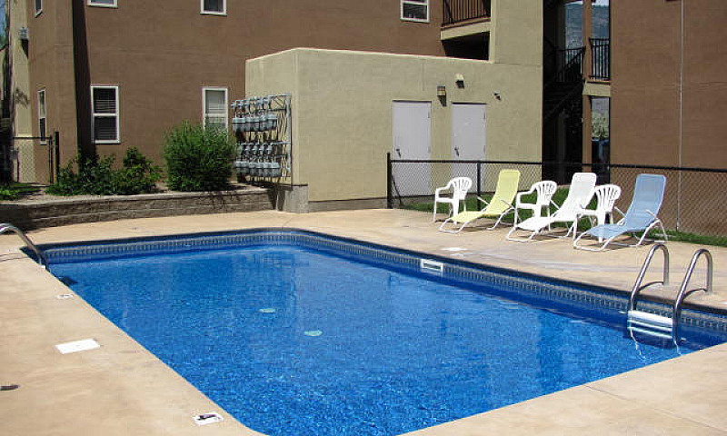 3 Bedroom Condo At D...