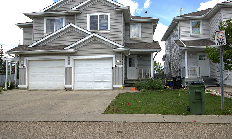 1/2 Duplex $284,900....